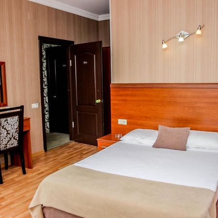 Hotel Istanbul Batoemi Buitenkant foto
